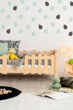 Lit enfant en bois avec barrière Théo – Accès central