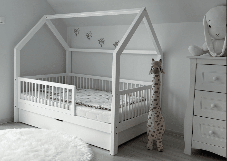 Wat is het verschil tussen een ledikant en een peuterbed? #2